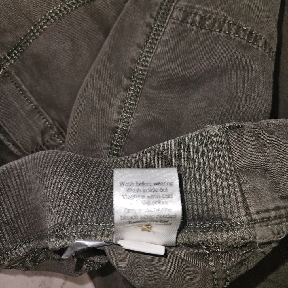 Sonoma Goods For Life Women’s Cargo Pants Size 12 Olive Green Utility Comfort - Picture 8 of 10
